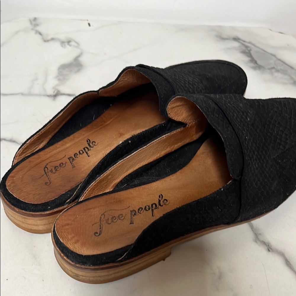 Free People Black Textured Loafers